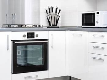 Achat de maison ou construction neuve : bien placer le four dans sa cuisine