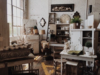Décorer sa maison : direction la brocante !