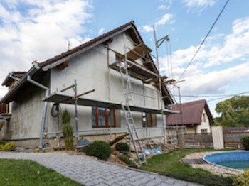 Nettoyer la façade de sa maison