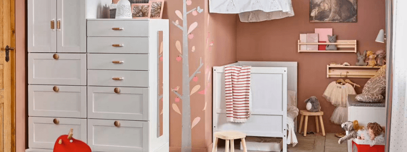 Des meubles graphiques IKEA pour une chambre de fille