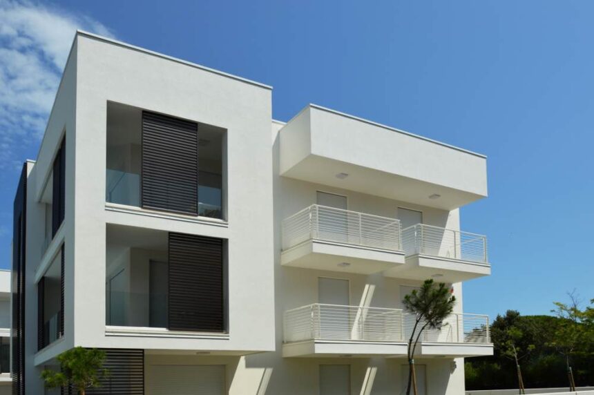 Tout sur la personnalisation extérieure de votre maison : enduit, menuiserie, tuiles, bardage bois