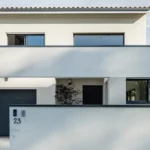 Maison moderne avec étage