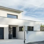 Maison moderne avec étage