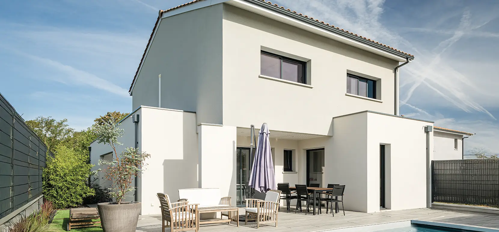 Maison moderne avec étage