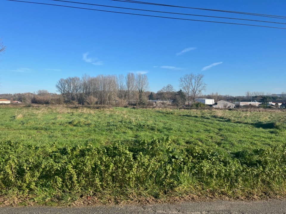 Terrain à bâtir à Casteljaloux (47700)