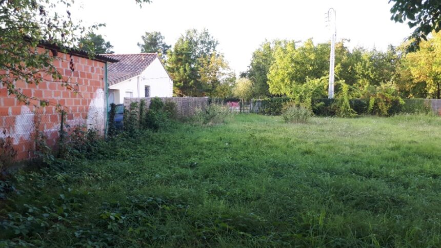 Terrain à bâtir à Salles (33770)