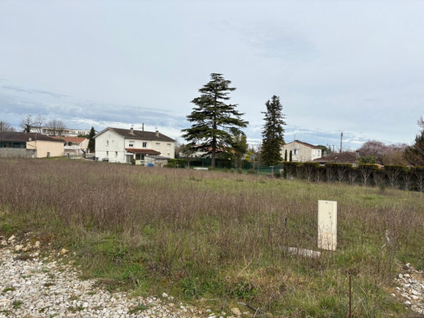 Terrain à bâtir à Angoulême (16000)