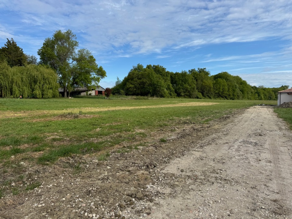 Terrain à bâtir à Saint-Germain-d’Esteuil (33340)