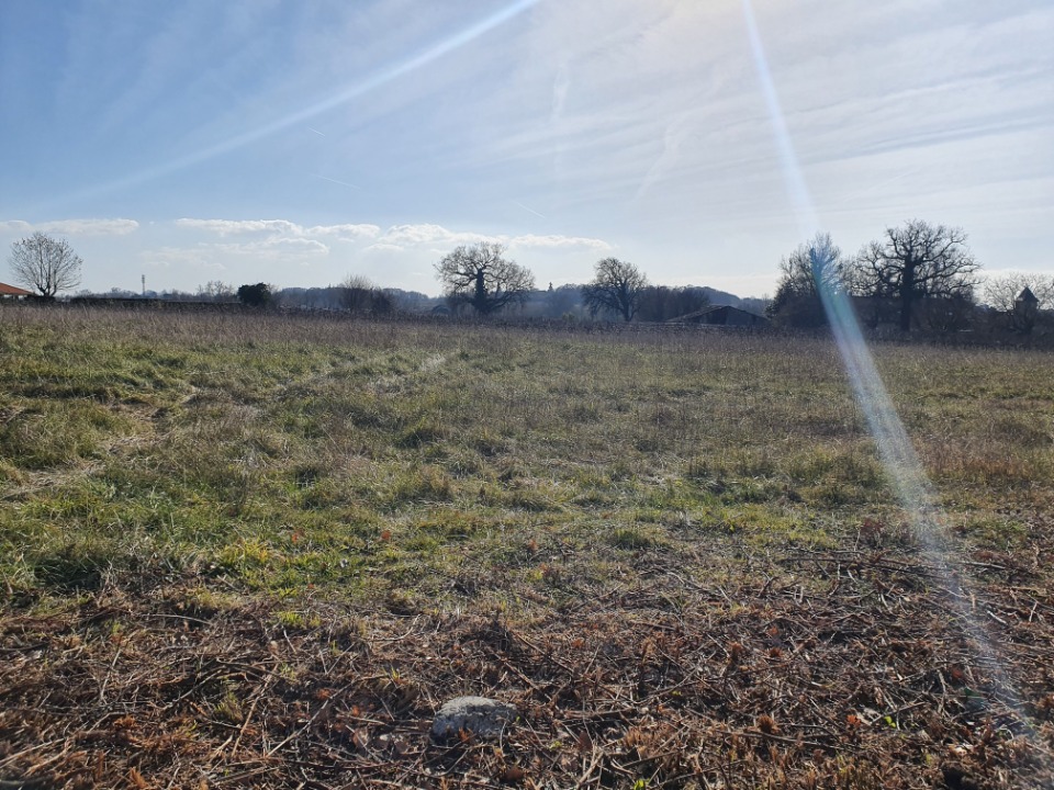 Terrain à bâtir à La Lande-de-Fronsac (33240)