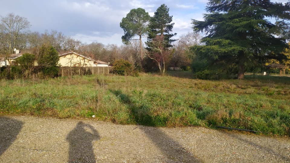 Terrain à bâtir à Arbanats (33640)