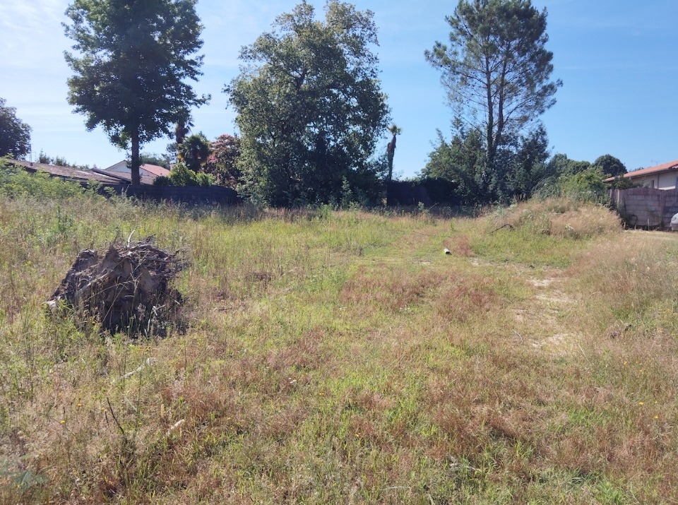 Terrain à bâtir à Narrosse (40180)