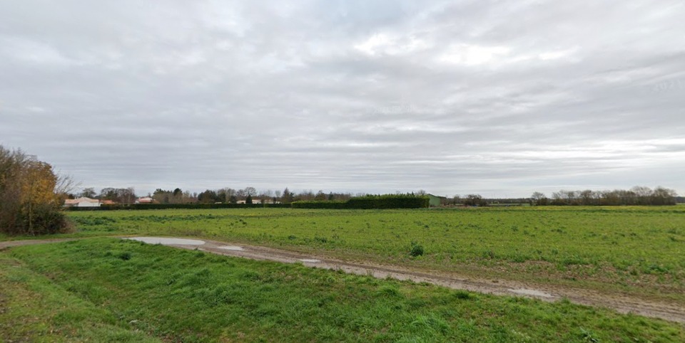 Terrain à bâtir à Surgères (17700)