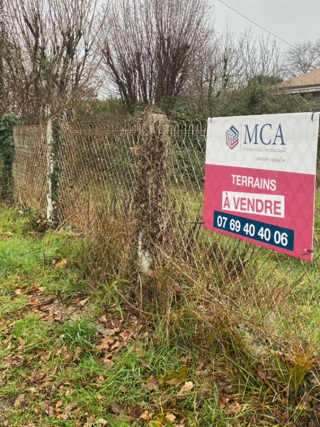 Terrain à bâtir à Castelnau-de-Médoc (33480)