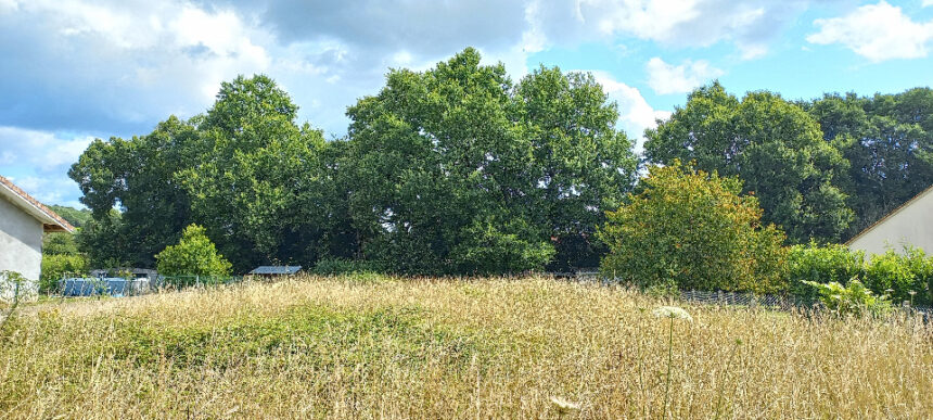 Terrain à bâtir à Saint-Louis-en-l’Isle (24400)
