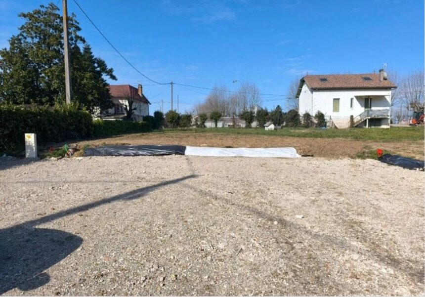 Terrain à bâtir à Sainte-Livrade-sur-Lot (47110)