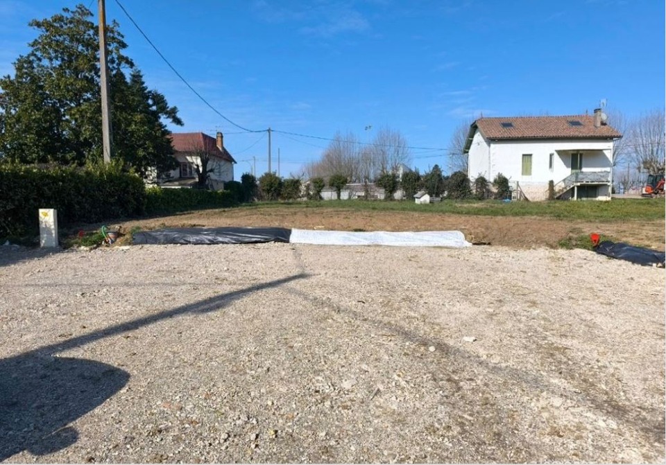 Terrain à bâtir à Sainte-Livrade-sur-Lot (47110)