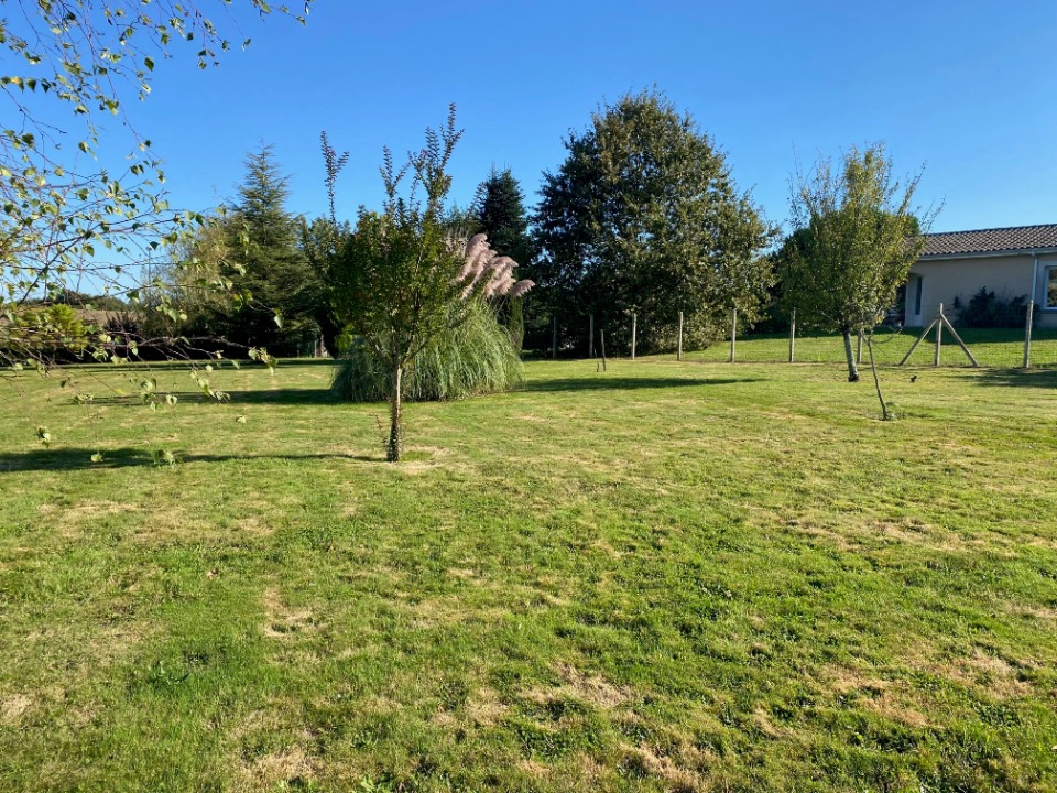 Terrain à bâtir à Baigneaux (33760)
