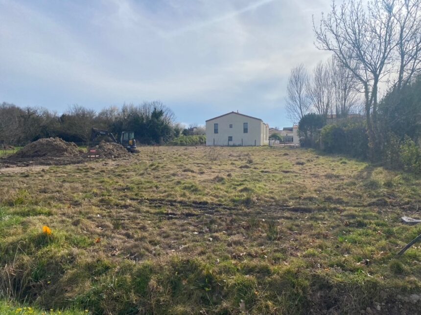 Terrain à bâtir à Saint-Sulpice-et-Cameyrac (33450)