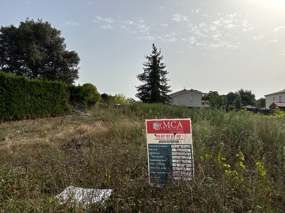 Terrain à bâtir à Léognan (33850)
