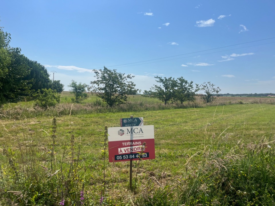 Terrain à bâtir à Caumont-sur-Garonne (47430)