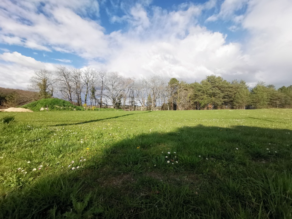 Terrain à bâtir à Lacropte (24380)