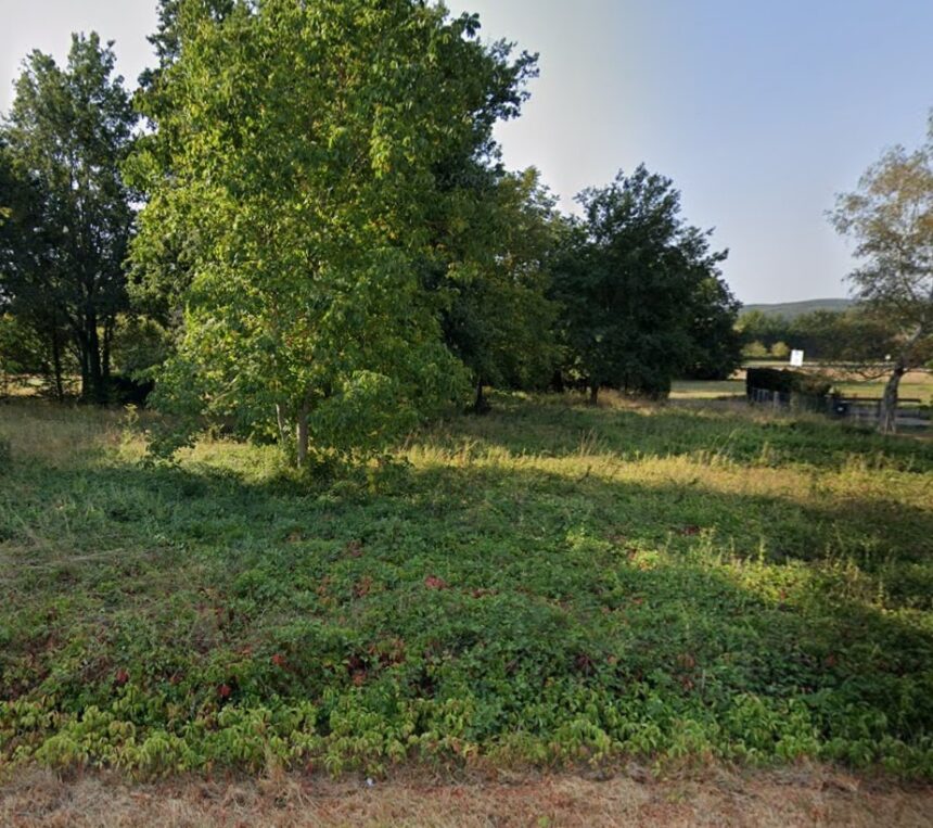 Terrain à bâtir à La Feuillade (24120)