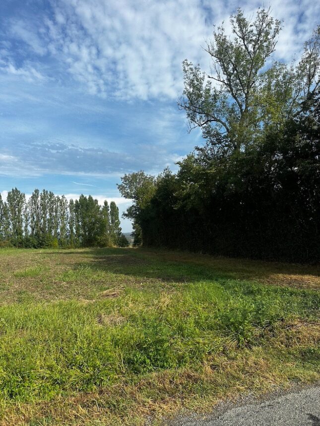 Terrain à bâtir à Galgon (33133)