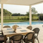 Maison en L avec piscine