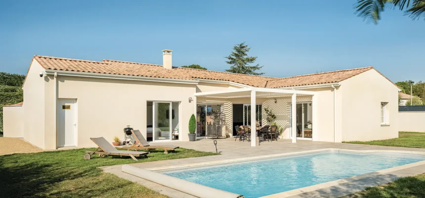 Maison en L avec piscine