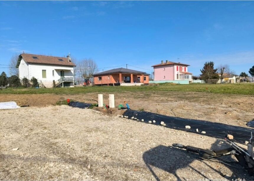 Terrain à bâtir à Sainte-Livrade-sur-Lot (47110)