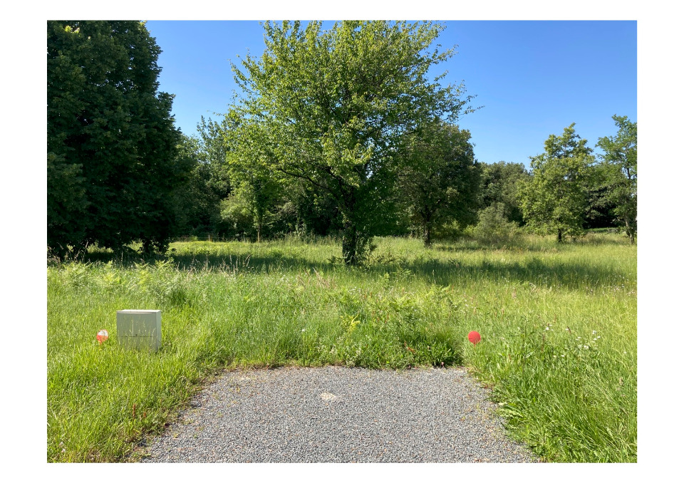 Terrain à bâtir à Saint-Vaize (17100)