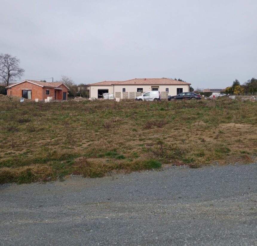 Terrain à bâtir à Lignan-de-Bordeaux (33360)