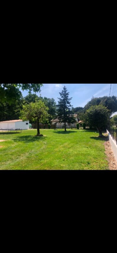 Terrain à bâtir à Lesparre-Médoc (33340)