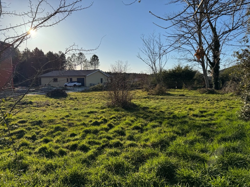 Terrain à bâtir à Le Barp (33114)