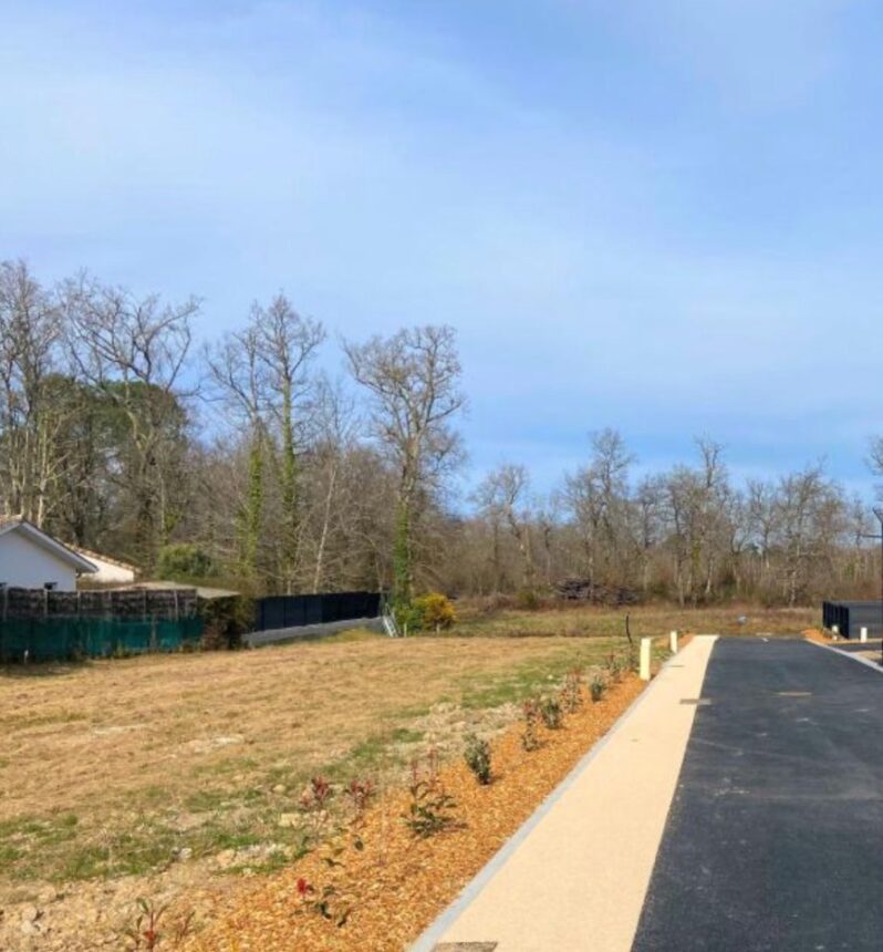 Terrain à bâtir à Saint-Caprais-de-Bordeaux (33880)
