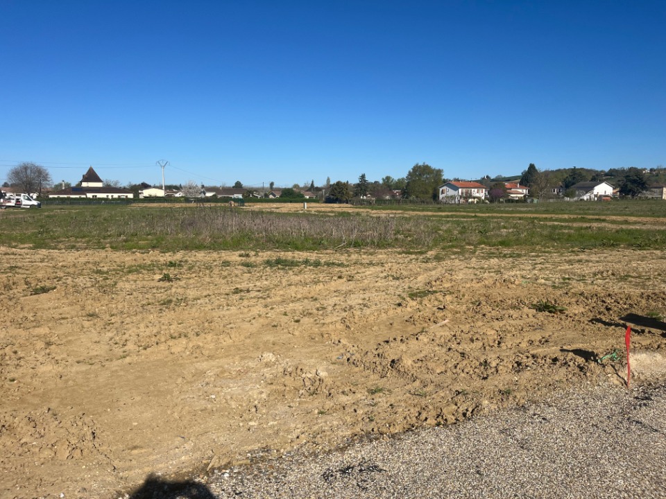 Terrain à bâtir à Gontaud-de-Nogaret (47400)