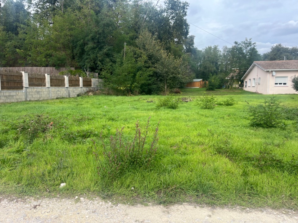 Terrain à bâtir à Samazan (47250)