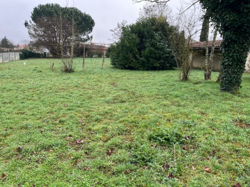 Terrain à bâtir à Ayguemorte-les-Graves (33640)
