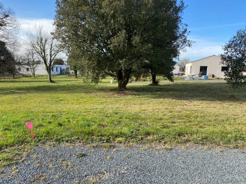 Maison à construire à Saint-Vaize (17100)