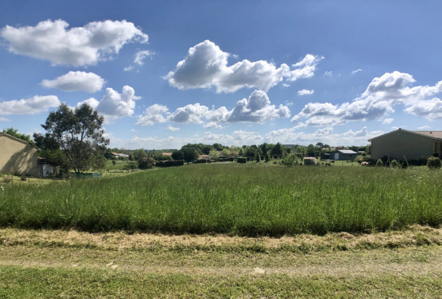 Terrain à bâtir à Saint-Aulaye (24410)
