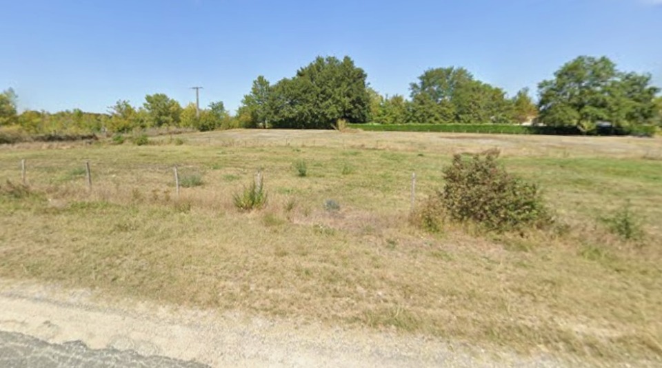 Terrain à bâtir à Saint-Laurent-d’Arce (33240)