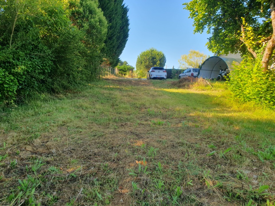 Terrain à bâtir à Lugon-et-l’Île-du-Carnay (33240)