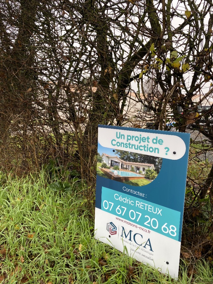 Terrain à bâtir à Plassay (17250)