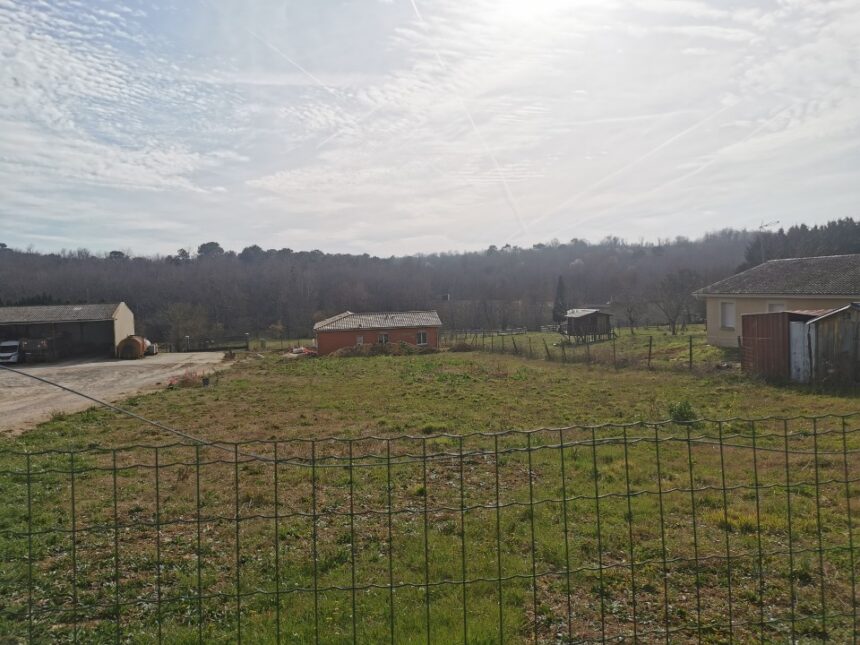 Terrain à bâtir à Capian (33550)