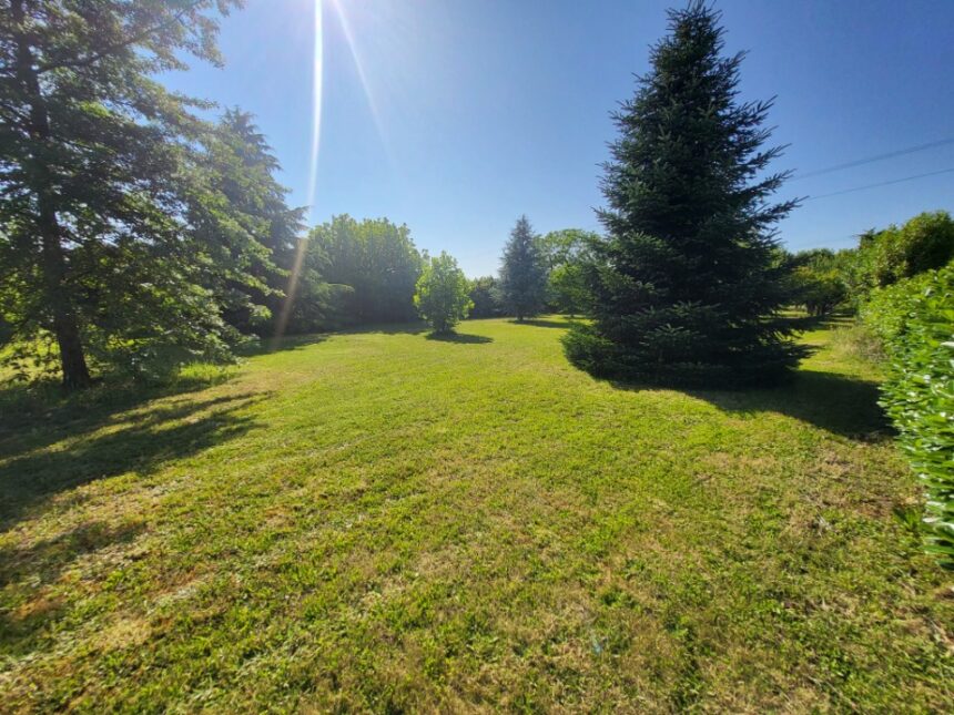 Terrain à bâtir à Cours-de-Pile (24520)