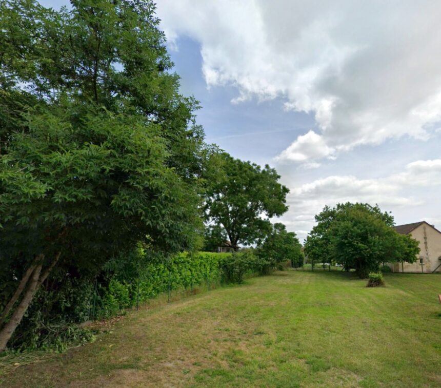 Terrain à bâtir à Saint-Pierre-d’Eyraud (24130)