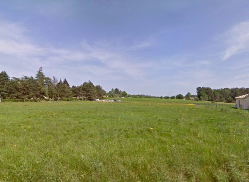 Terrain à bâtir à Ginestet (24130)