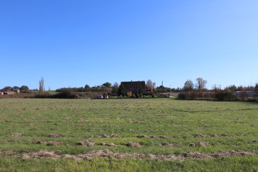 Maison à construire à Marsalès (24540)