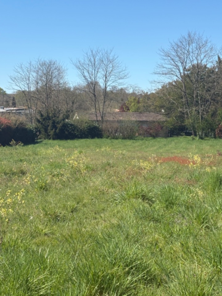 Terrain à bâtir à Lugon-et-l’Île-du-Carnay (33240)