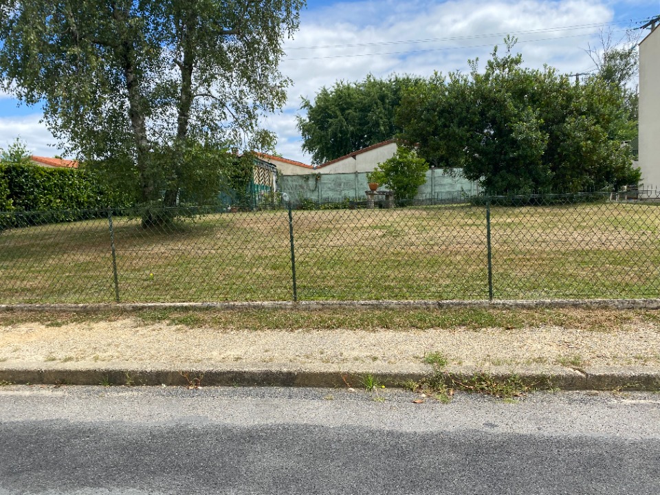 Terrain à bâtir à Montussan (33450)